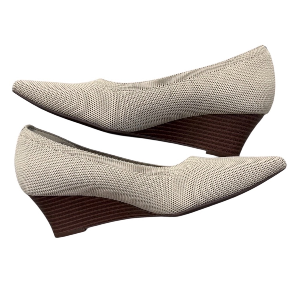 VIVAIA Aria Pointed Toe Beige Wedge 36.5 US 6 - Picture 2 of 8